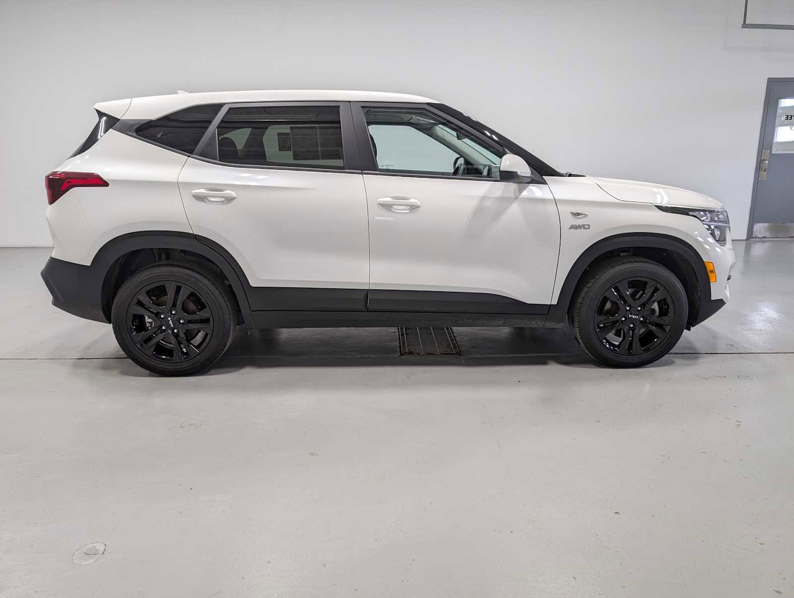 Certified 2023 Kia Seltos LX AWD/4WD image 8