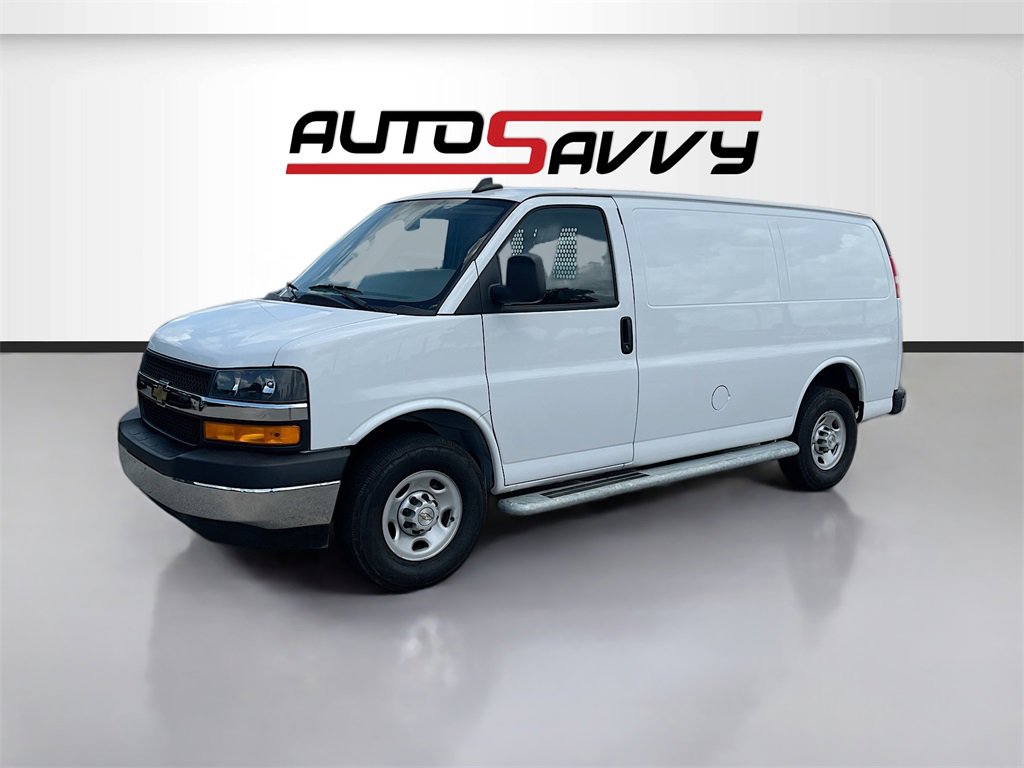 Used 2024 Chevrolet Express 2500 w/ Driver Convenience Package image 3