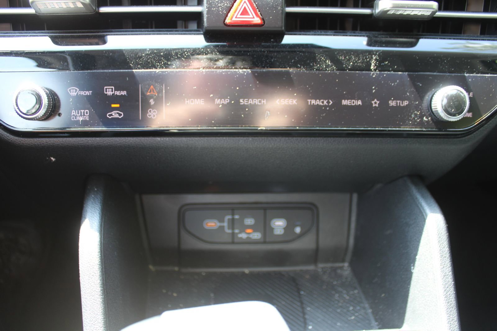 Certified 2026 Kia Sportage EX w/ EX Panorama Roof Package FWD image 41