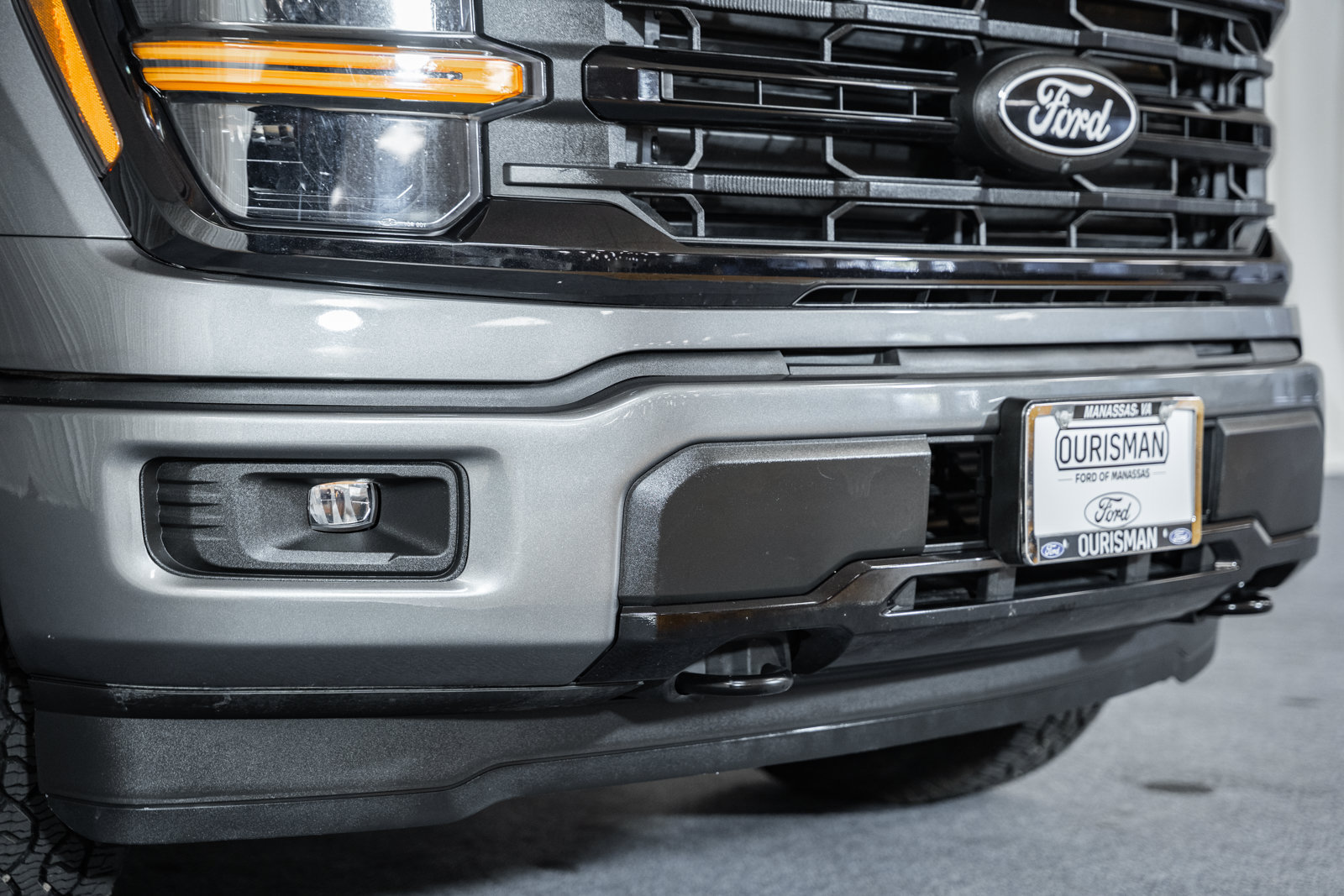 Used 2024 Ford F150 XLT w/ XLT Black Appearance Package AWD/4WD image 11