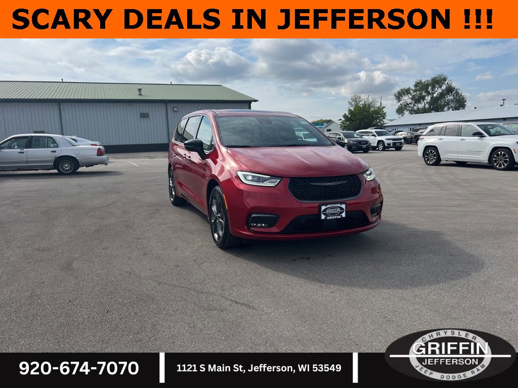 New 2026 Chrysler Pacifica Select image 6