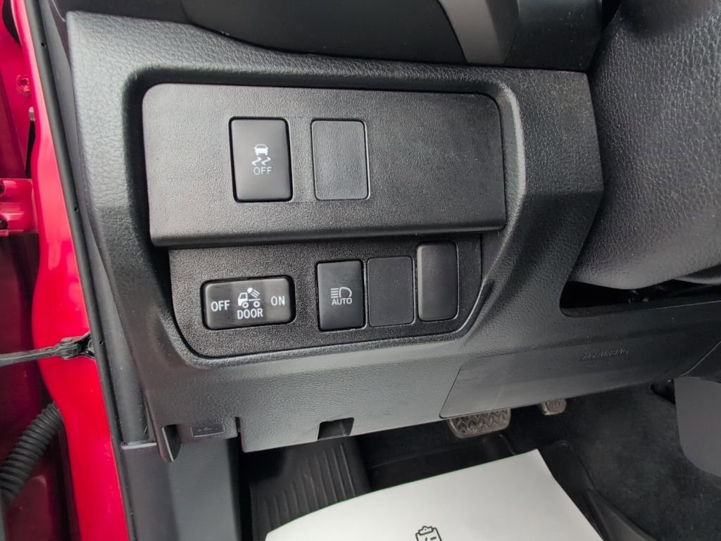 Certified 2021 Toyota Tacoma SR5 image 17