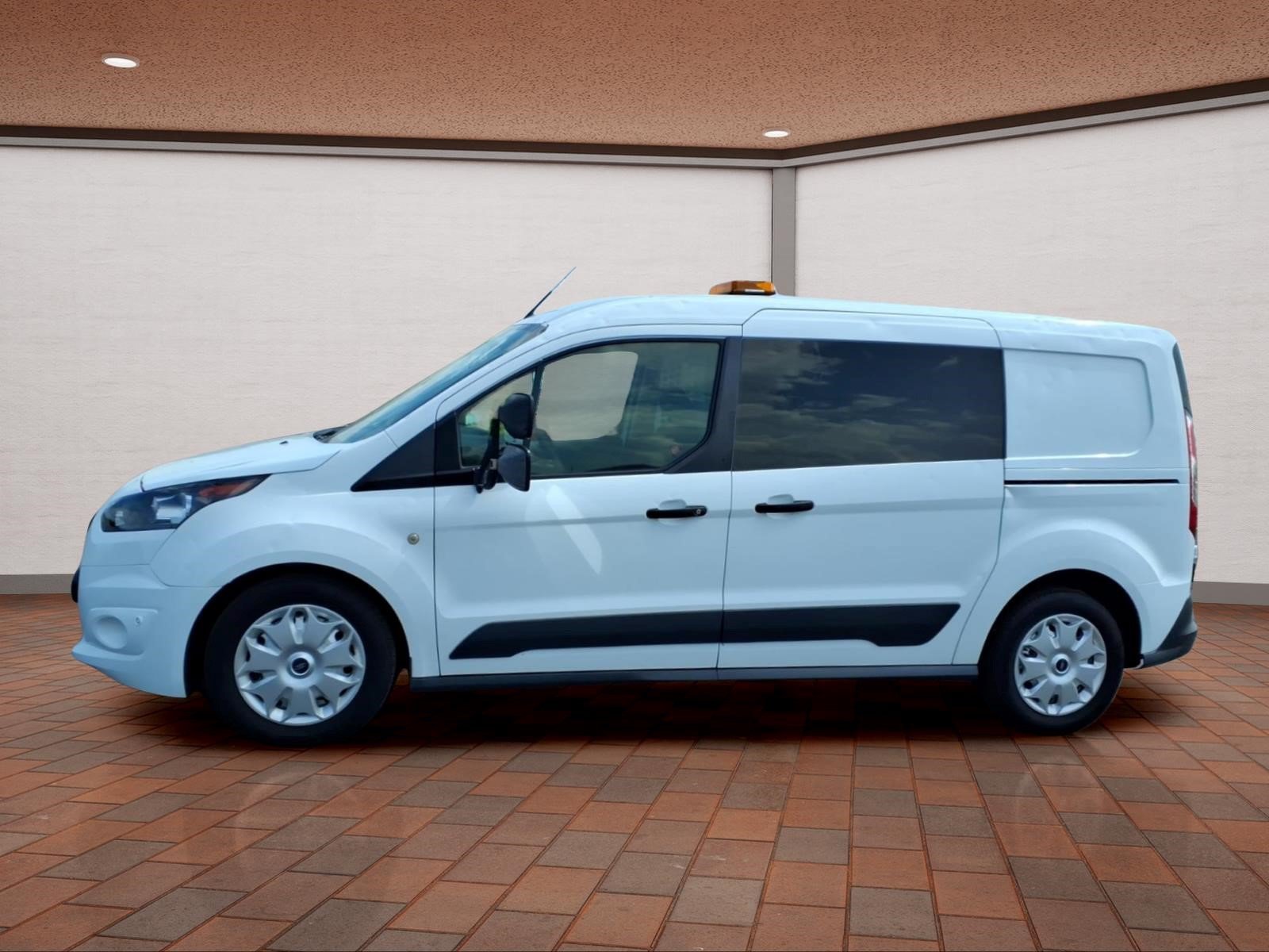 Used 2014 Ford Transit Connect XLT FWD image 5