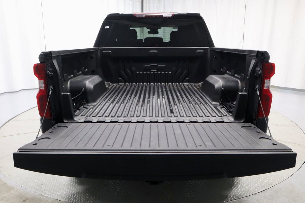 Used 2023 Chevrolet Silverado 1500 LT AWD/4WD image 16