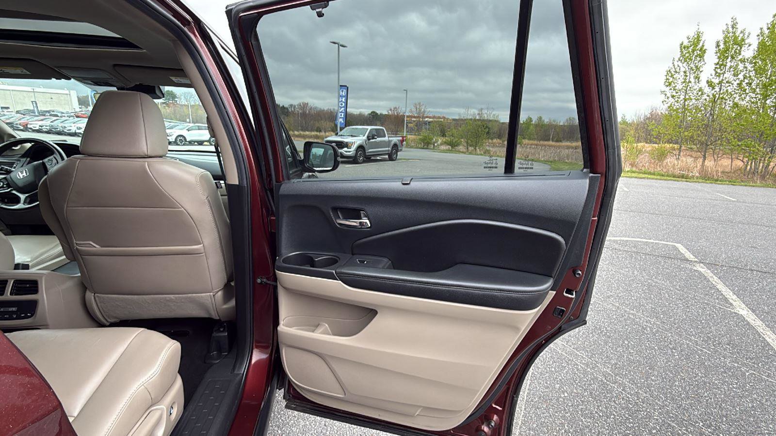 Used 2022 Honda Pilot Special Edition image 19