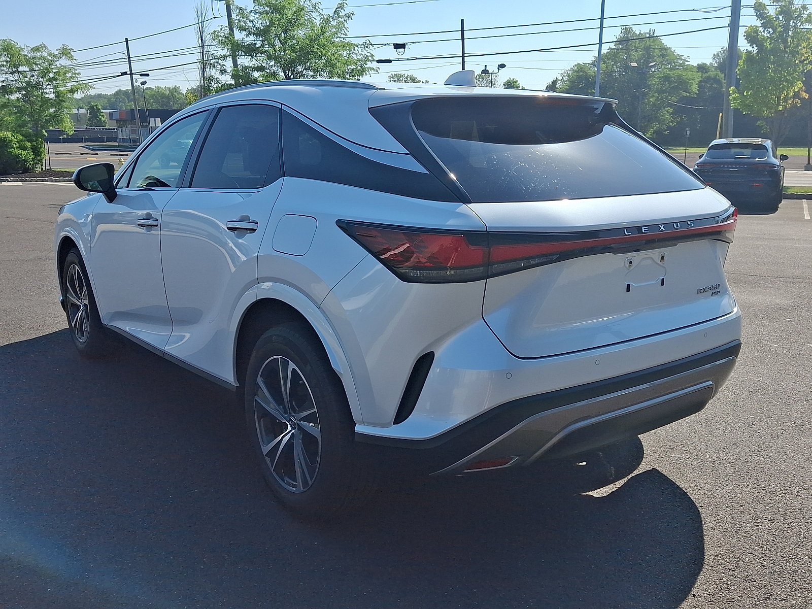 Used 2024 Lexus RX 350 Premium w/ Cold Area Package AWD/4WD image 4