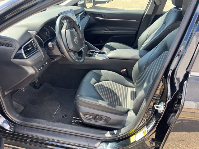 Used 2024 Toyota Camry SE FWD image 7