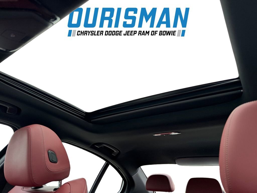 Used 2023 BMW 330i xDrive 330i xDrive w/ Premium Package image 22