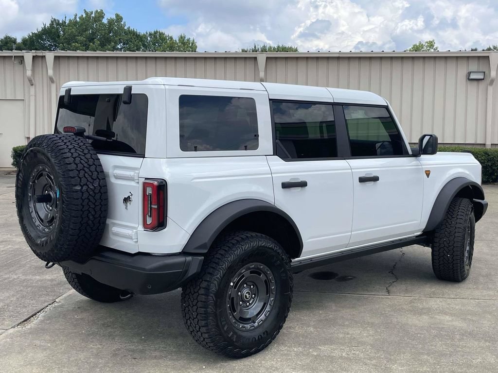 New 2025 Ford Bronco Badlands w/ Sasquatch Package AWD/4WD image 3