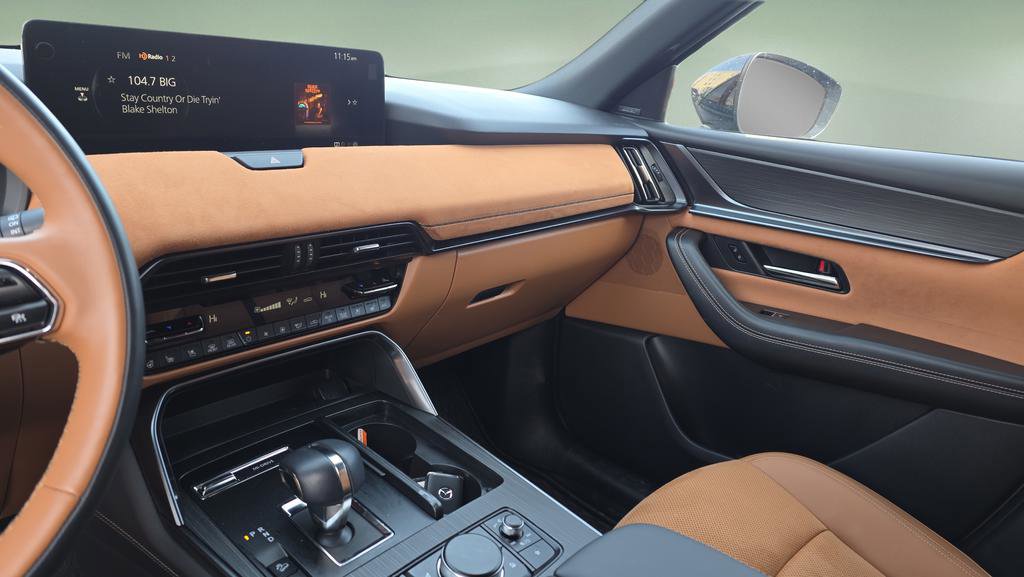 Certified 2025 MAZDA CX-70 3.3 Turbo S w/ Premium Plus image 24