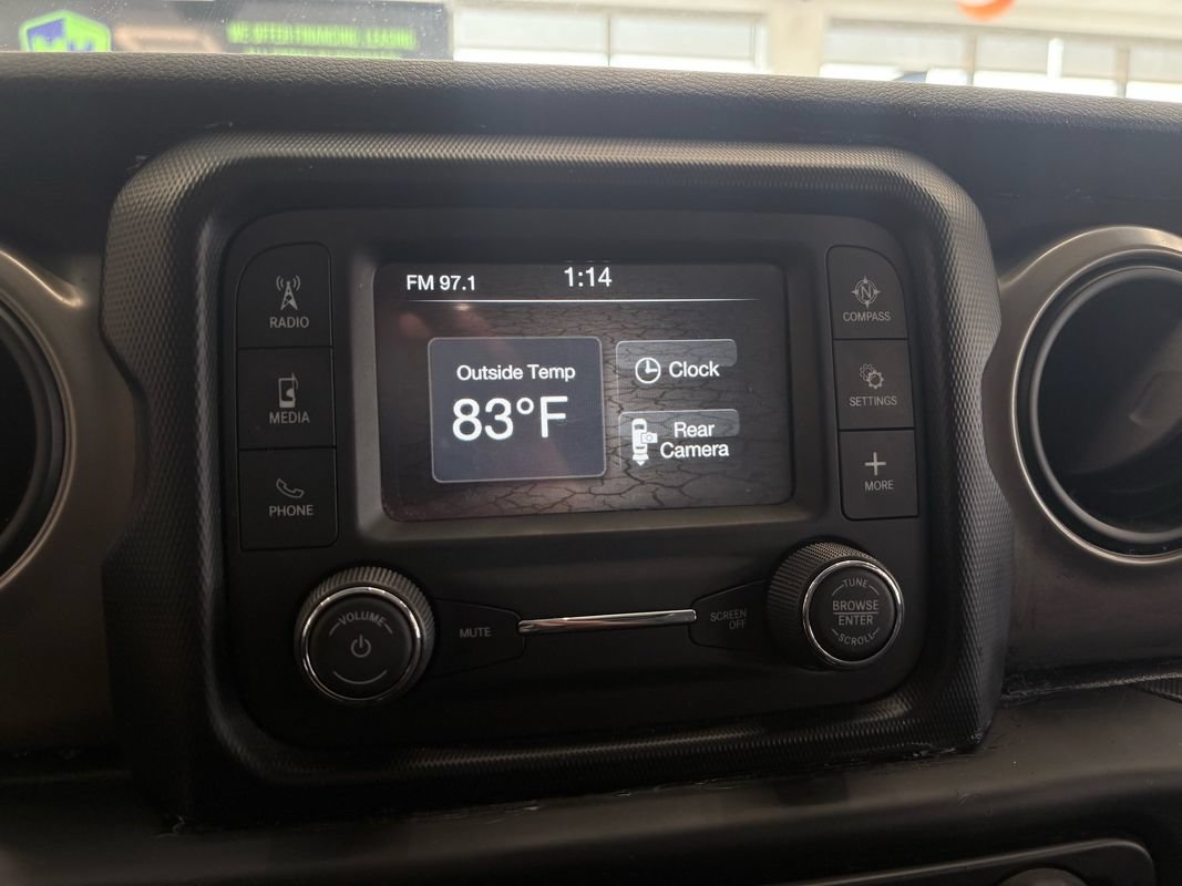 Used 2018 Jeep Wrangler Unlimited Sport S AWD/4WD image 34