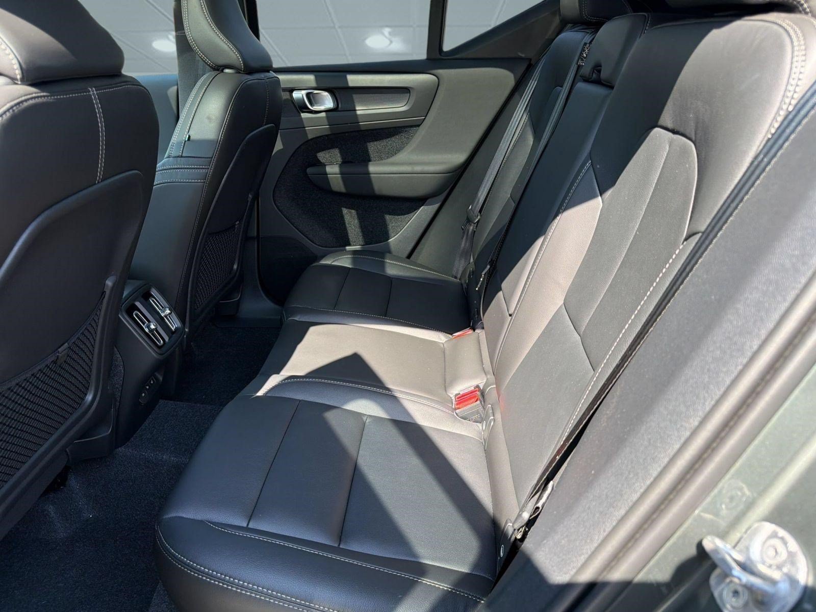 New 2026 Volvo XC40 B5 Plus w/ Climate Package AWD/4WD image 21