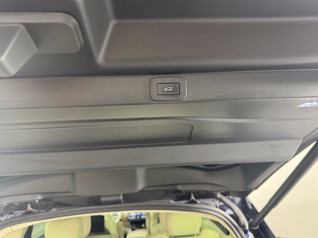 Used 2023 Land Rover Range Rover Long Wheelbase Autobiography AWD/4WD image 34