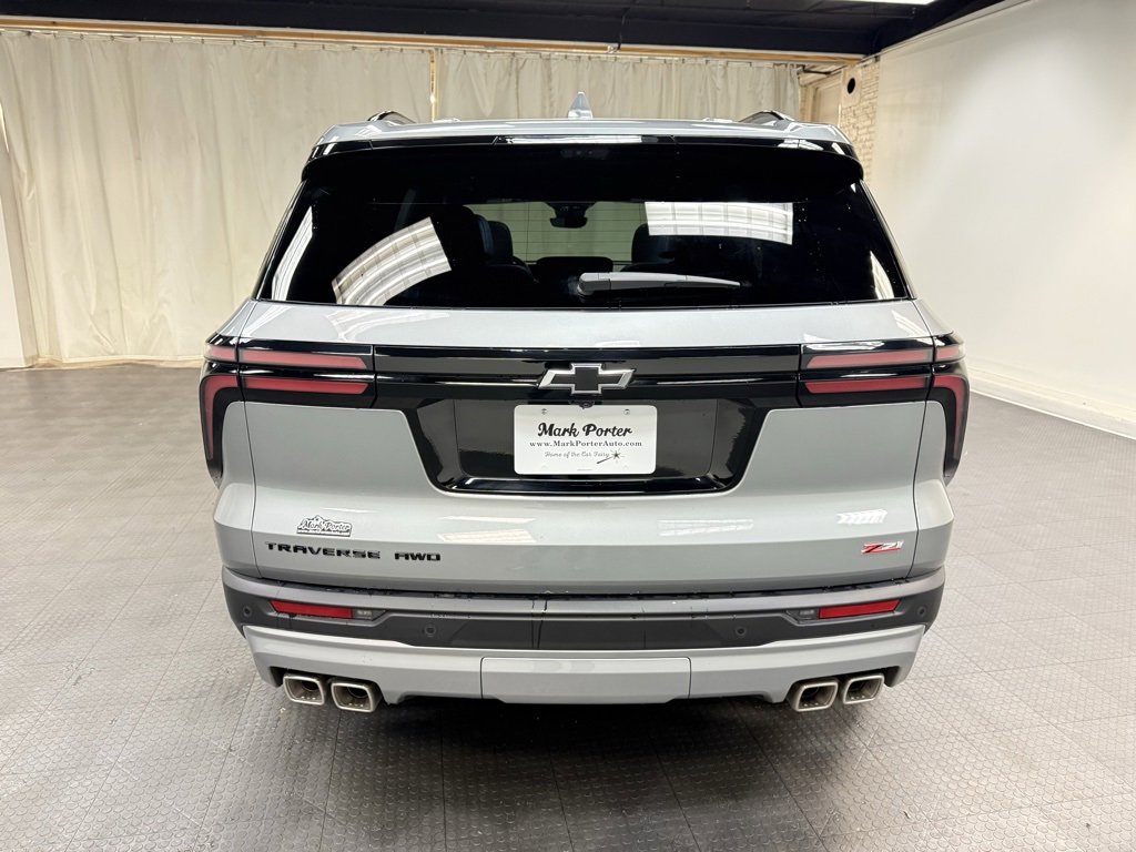 New 2026 Chevrolet Traverse Z71 w/ Enhanced Driving Package image 4