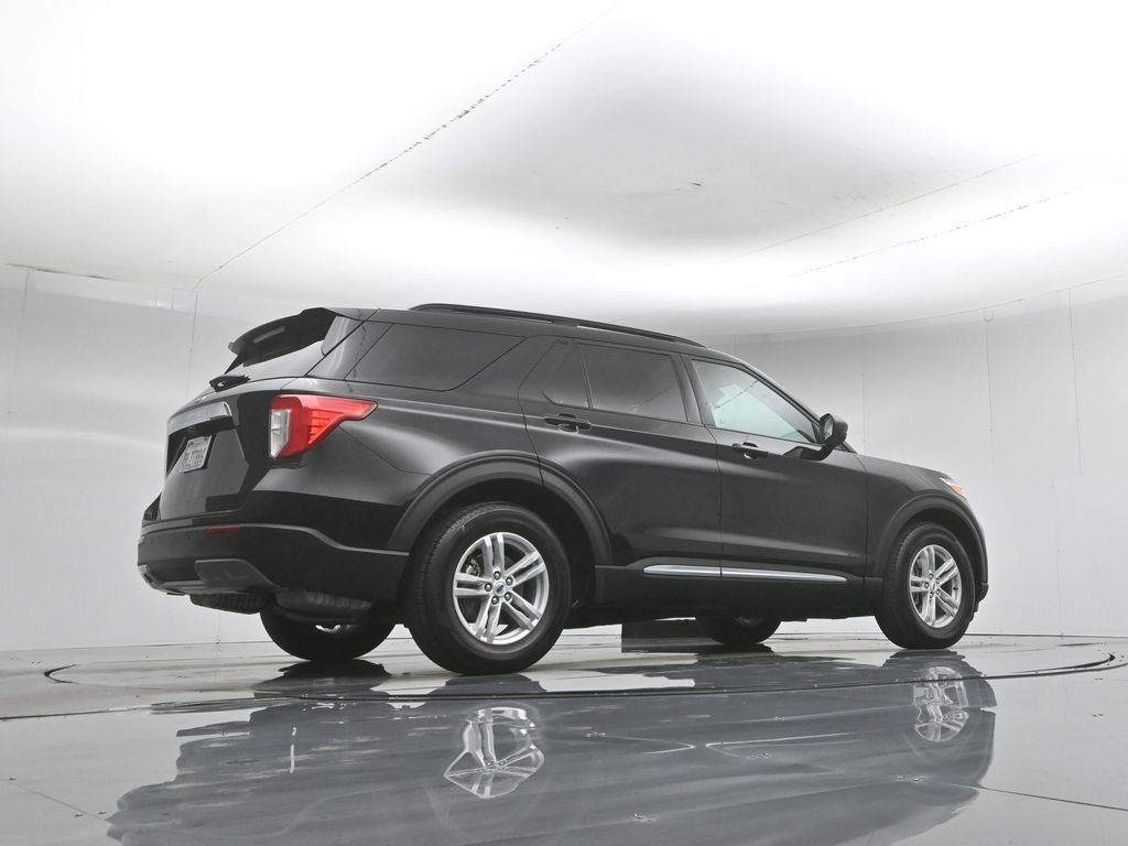 Used 2024 Ford Explorer XLT w/ Equipment Group 202A RWD image 53