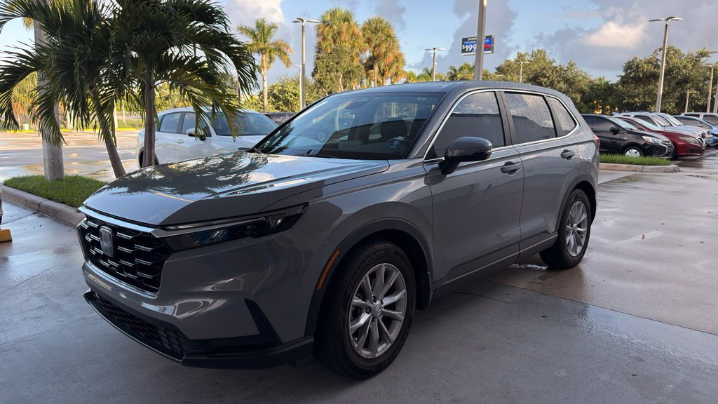 Used 2024 Honda CR-V EX image 2