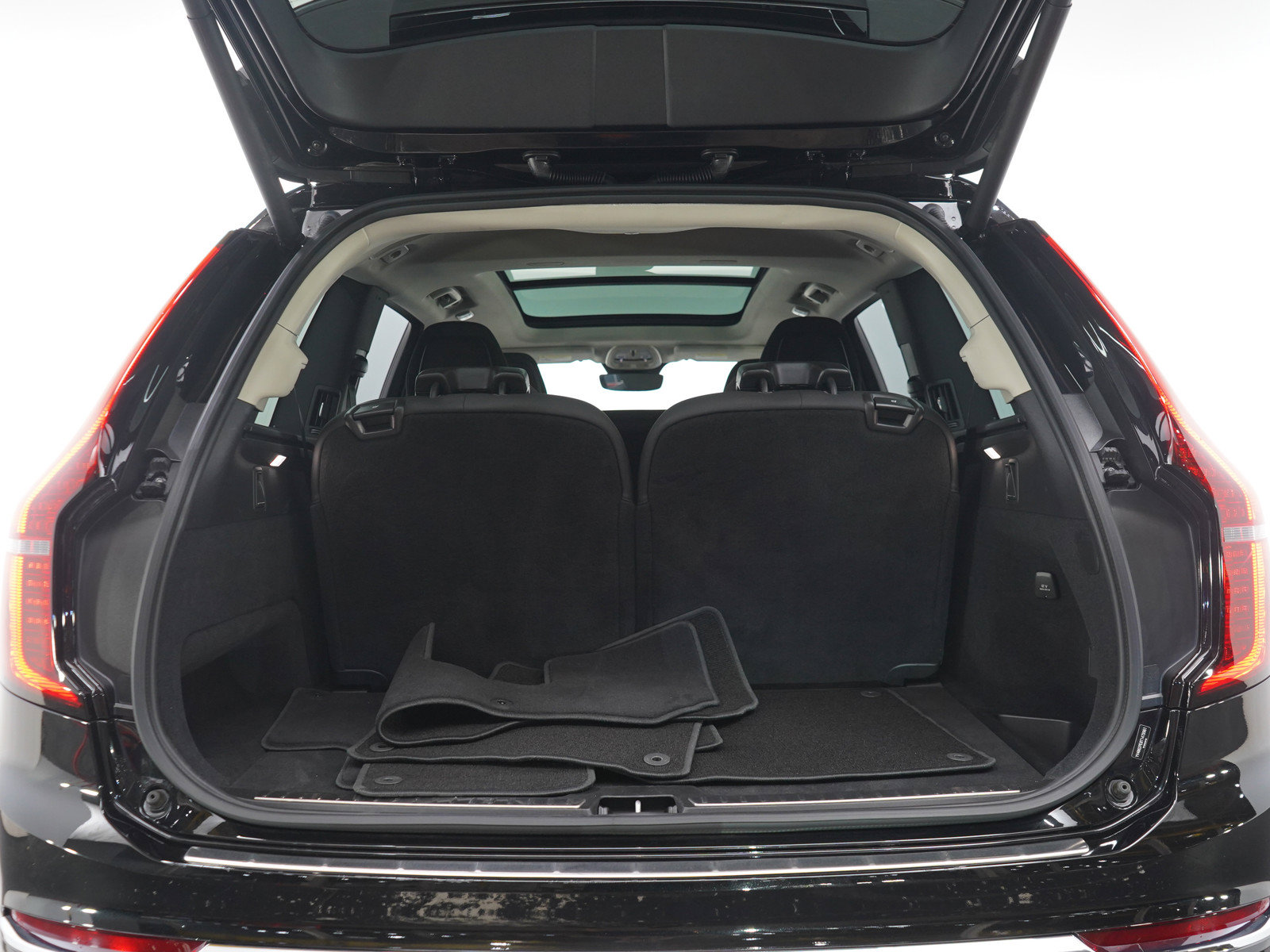 Used 2026 Volvo XC90 B6 Plus AWD/4WD image 21