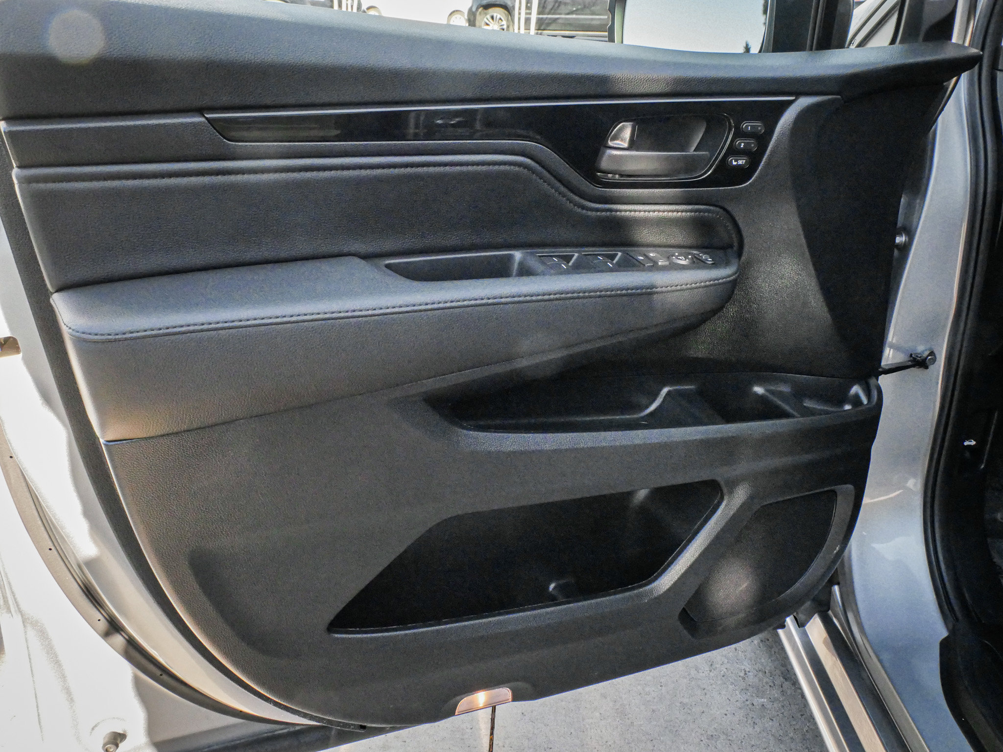 Certified 2025 Honda Odyssey Touring image 14