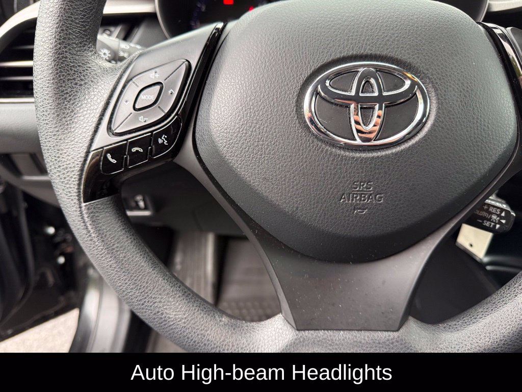 Used 2021 Toyota C-HR LE FWD image 11