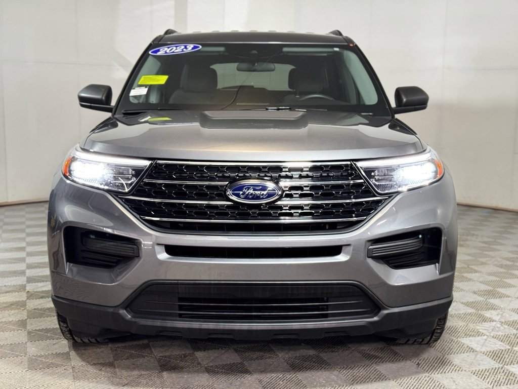 Used 2023 Ford Explorer XLT image 10
