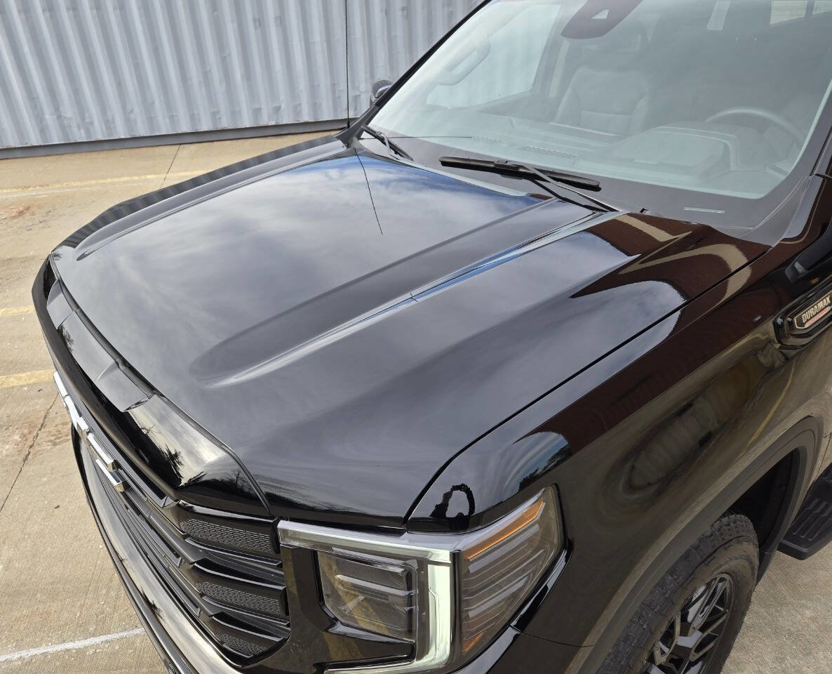 Used 2025 GMC Sierra 1500 Elevation w/ Elevation Premium Package image 6