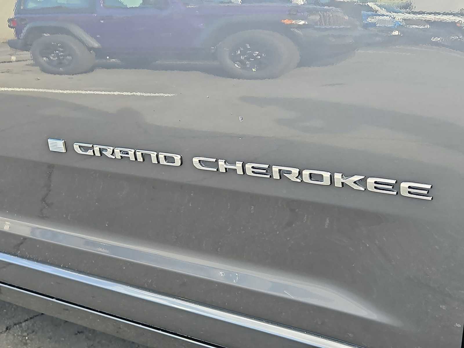 Used 2022 Jeep Grand Cherokee L Overland w/ Luxury Tech Group IV image 13