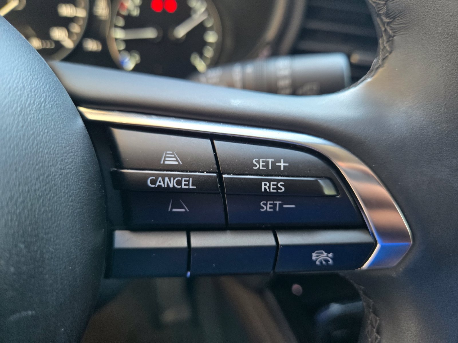 Used 2025 MAZDA CX-30 AWD 2.5 S w/ Premium Package image 13