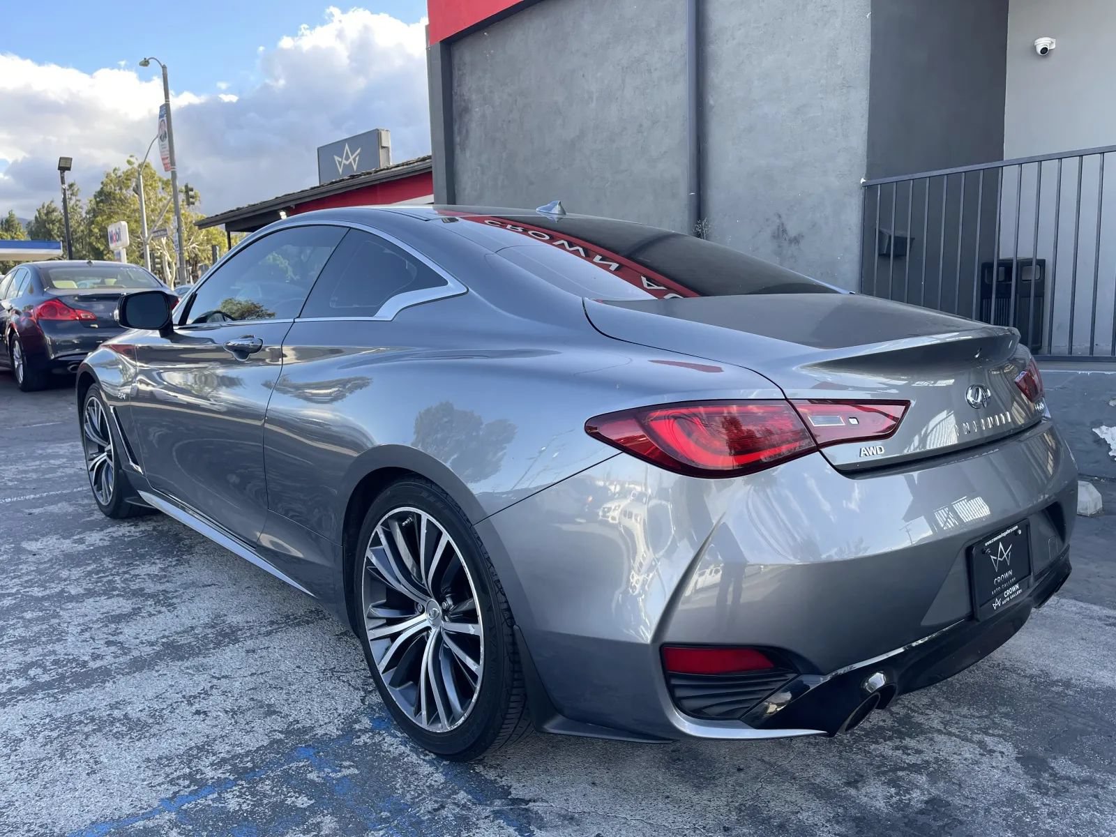 Used 2017 INFINITI Q60 2.0t AWD/4WD image 7