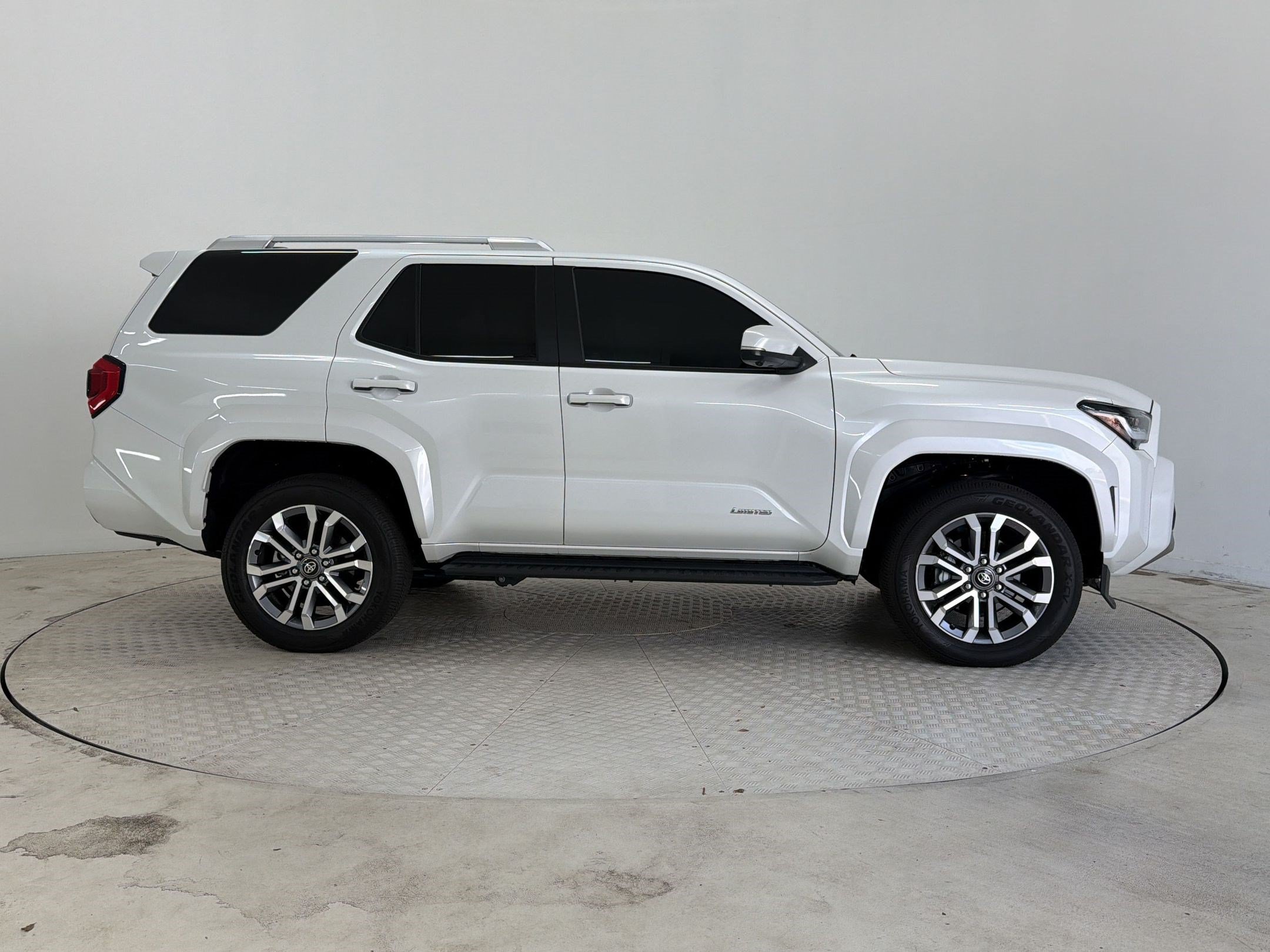 Used 2026 Toyota 4Runner Limited AWD/4WD image 8