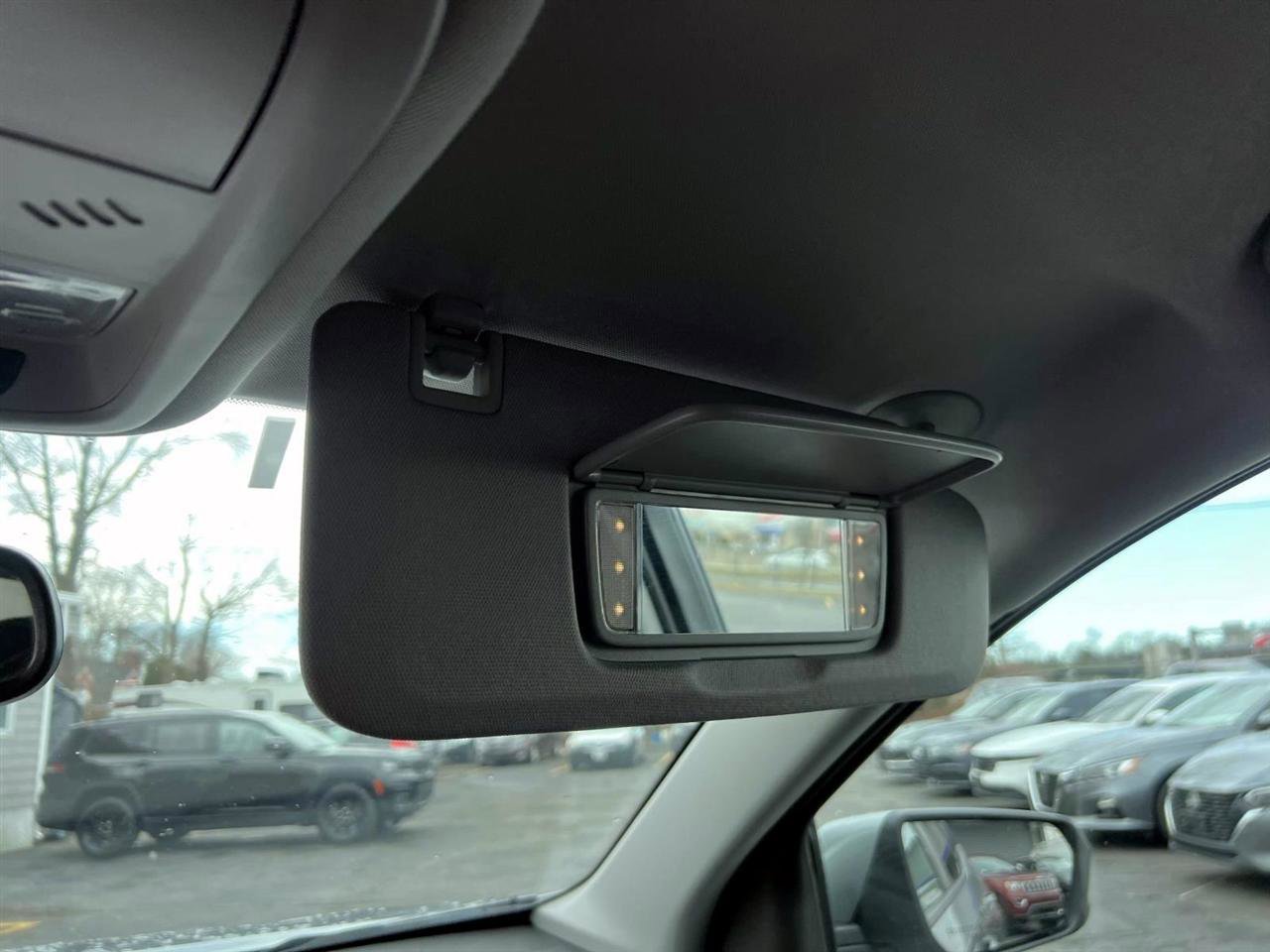 Used 2024 GMC Terrain SLE FWD image 32
