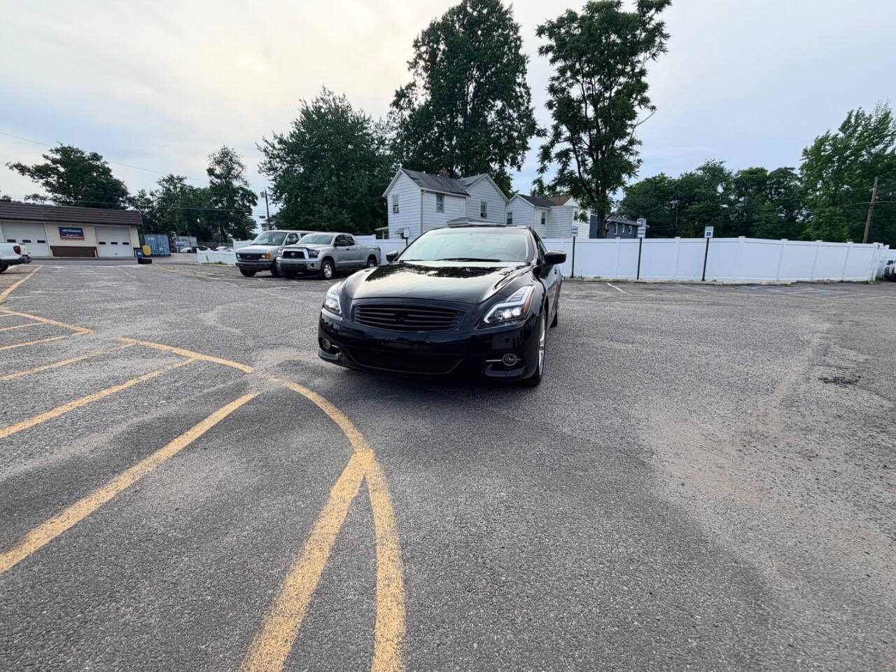 Used 2011 INFINITI G37 x Coupe w/ Premium Pkg AWD/4WD image 2