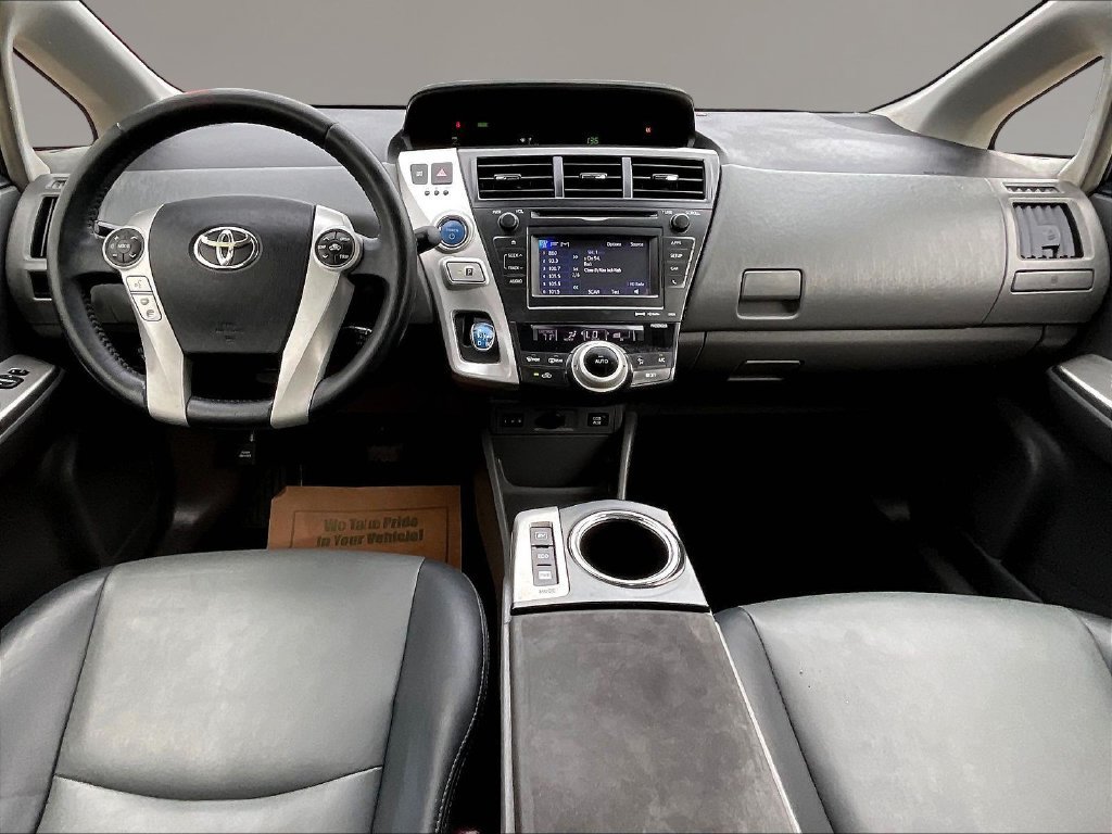 Used 2014 Toyota Prius V Five FWD image 7