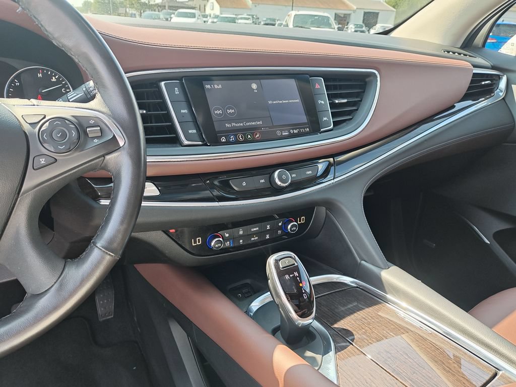 Used 2021 Buick Enclave Avenir w/ Avenir Technology Package AWD/4WD image 20