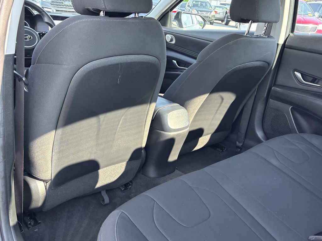 Used 2023 Hyundai Elantra SEL w/ Convenience Package FWD image 43