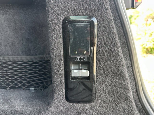 Used 2024 Land Rover Range Rover Sport SE AWD/4WD image 47