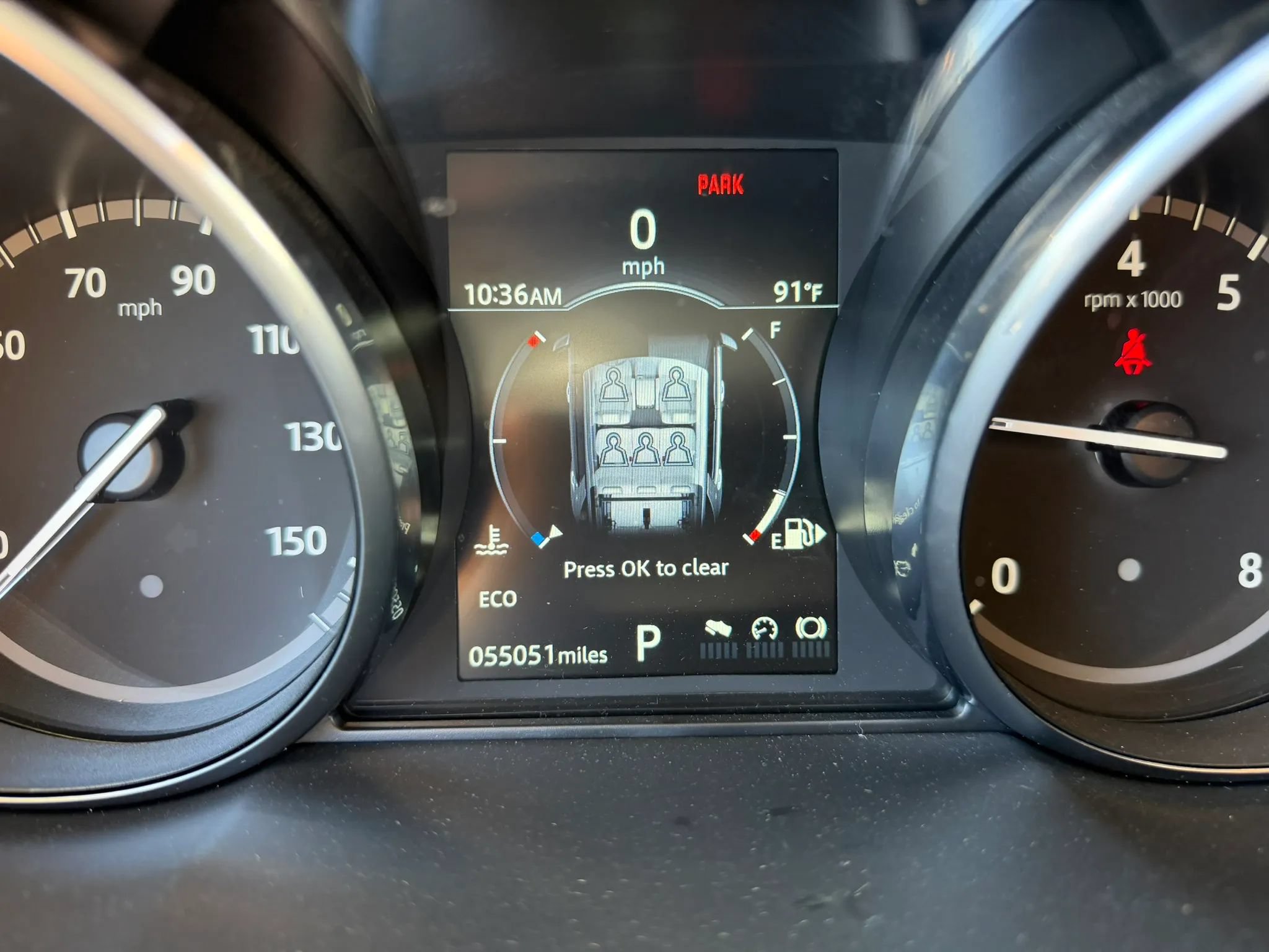 Used 2018 Land Rover Discovery Sport HSE AWD/4WD image 11