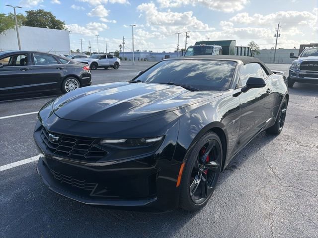 Used 2022 Chevrolet Camaro LT RWD image 17
