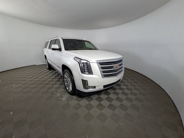 Used 2016 Cadillac Escalade ESV Platinum AWD/4WD image 2