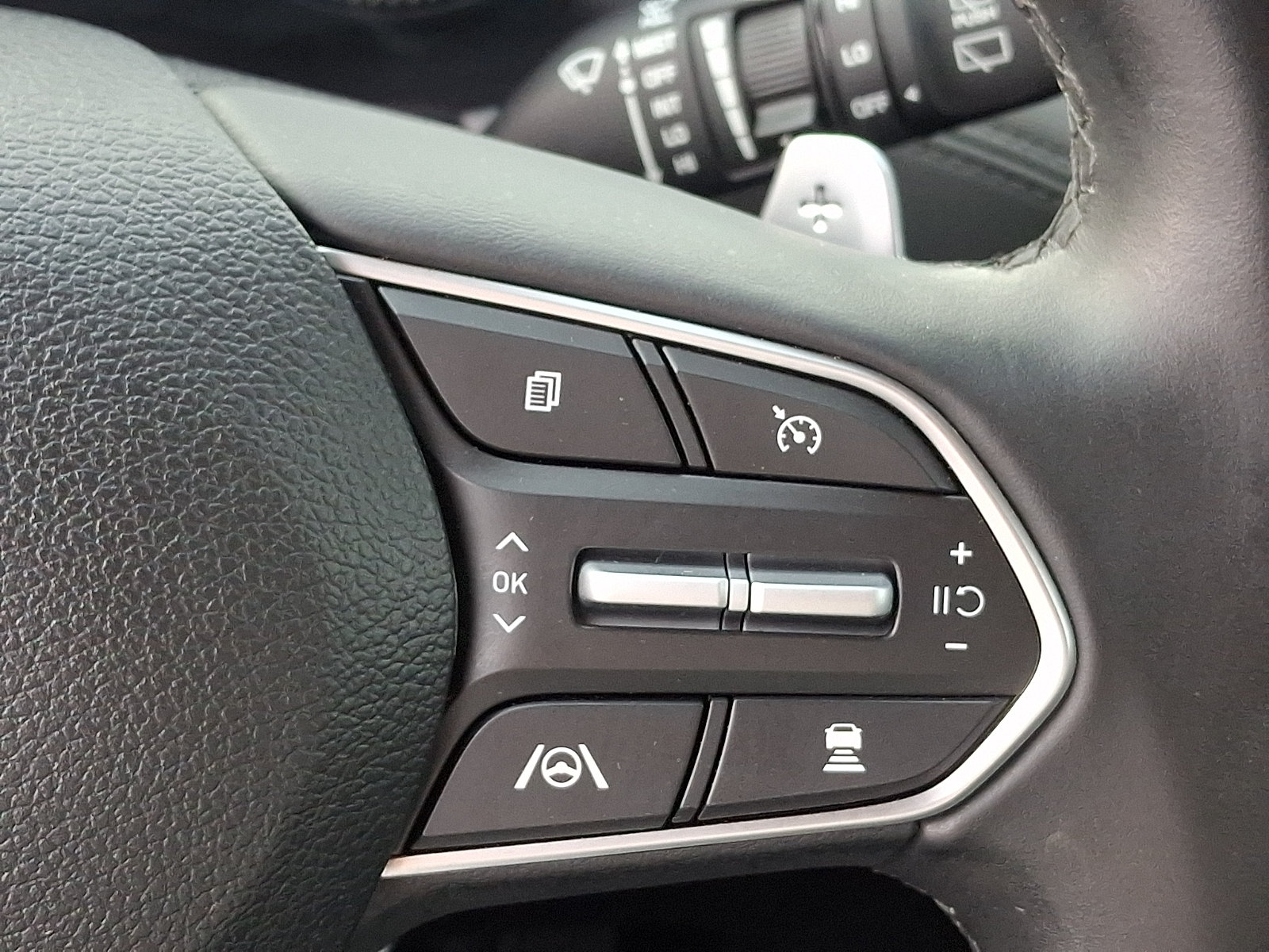 Certified 2023 Hyundai Santa Fe SEL AWD/4WD image 23