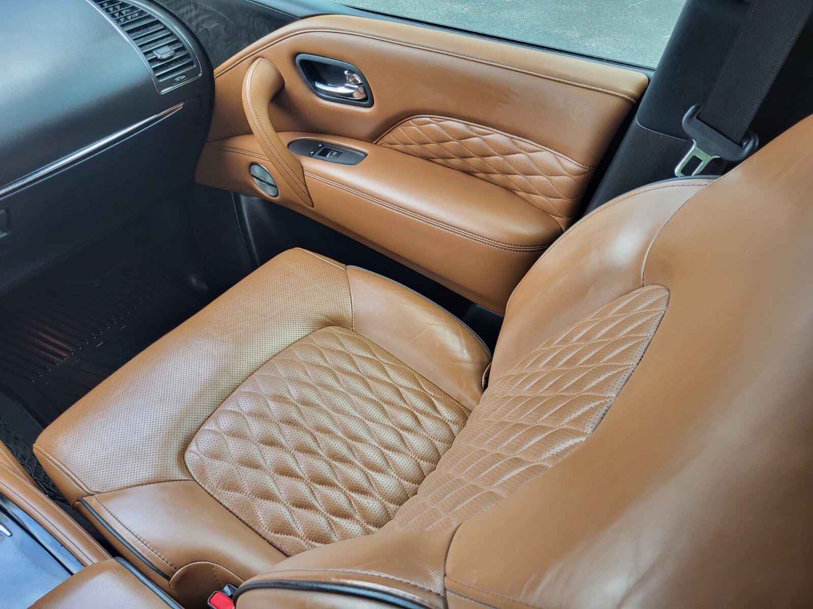 Used 2021 INFINITI QX80 Sensory w/ Cargo Package AWD/4WD image 16