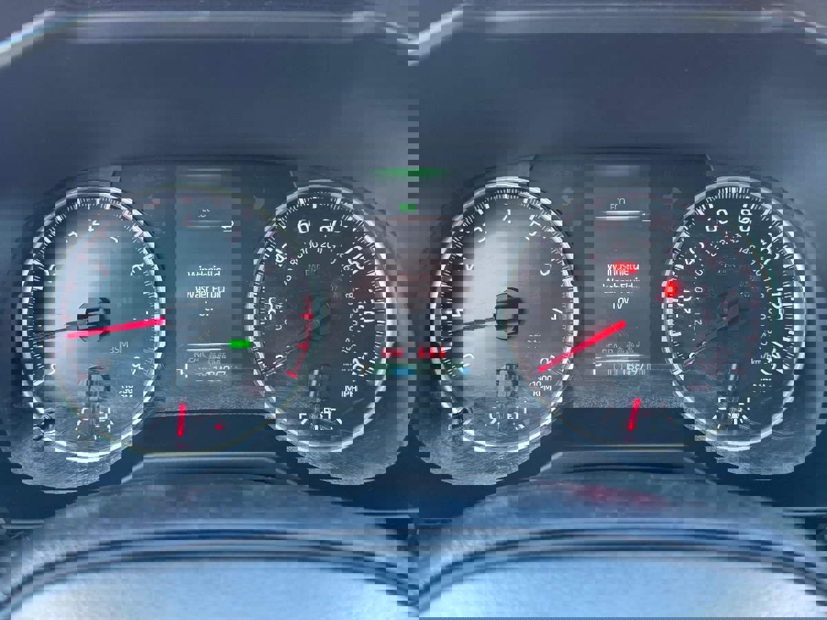 Used 2021 Toyota RAV4 XLE image 33