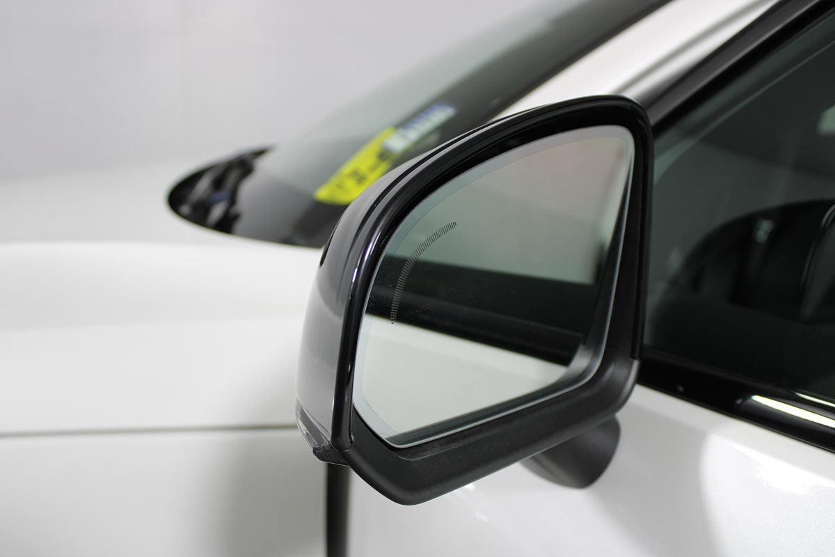 Used 2023 Volvo C40 P8 Recharge Ultimate AWD/4WD image 10