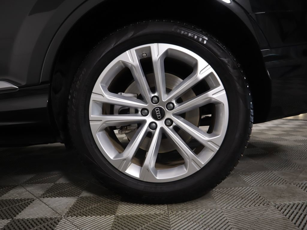 Certified 2025 Audi Q7 2.0T Premium image 31