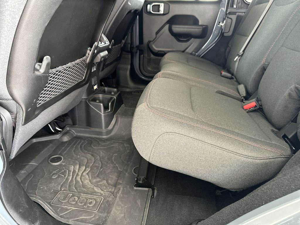 Used 2024 Jeep Wrangler Unlimited Rubicon w/ Safety Group image 29