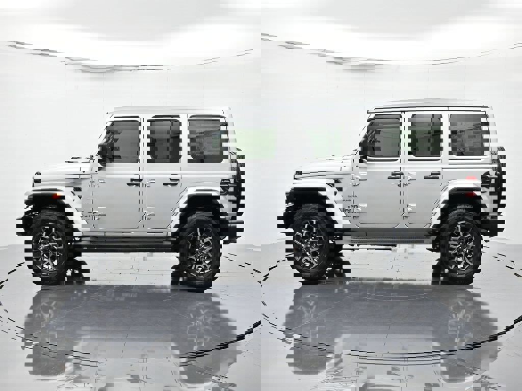 New 2024 Jeep Wrangler Unlimited Sahara w/ Technology Group image 8