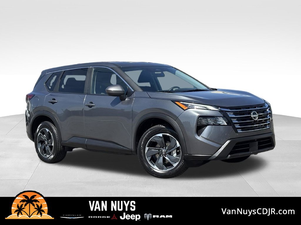 Used 2025 Nissan Rogue SV FWD image 1