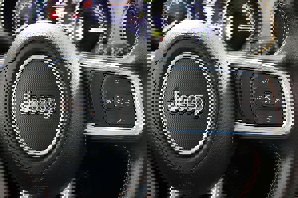 Used 2022 Jeep Wrangler Unlimited Sahara image 27