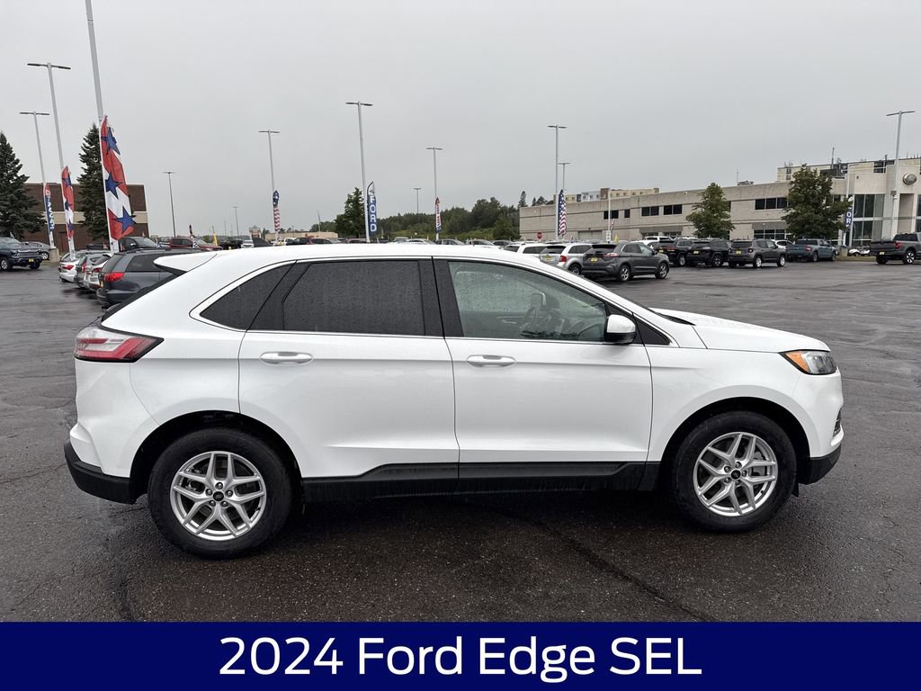 Used 2024 Ford Edge SEL image 6