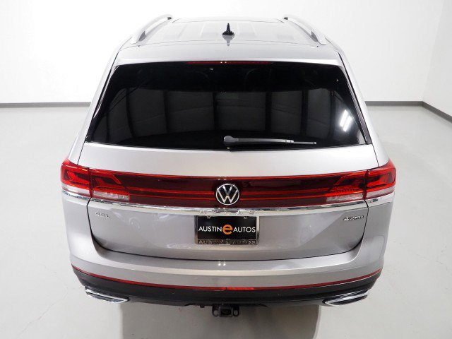Used 2025 Volkswagen Atlas SEL AWD/4WD image 7