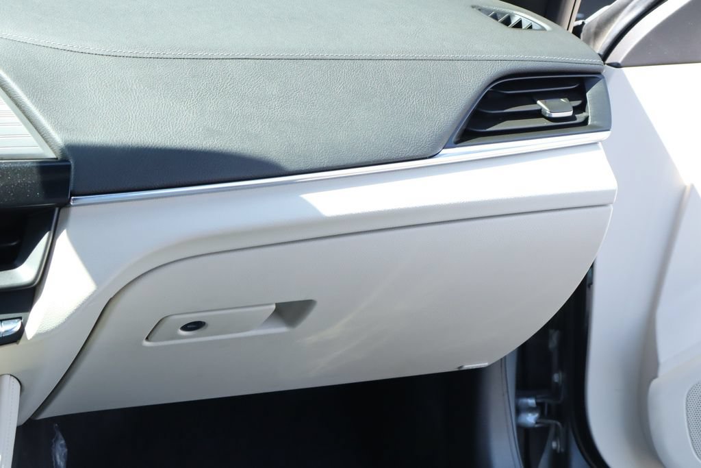 Used 2020 Cadillac CT4 Premium Luxury RWD image 30